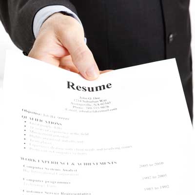 Hiring an Associate Dentist – What to Look for on a Candidate’s Resume/CV